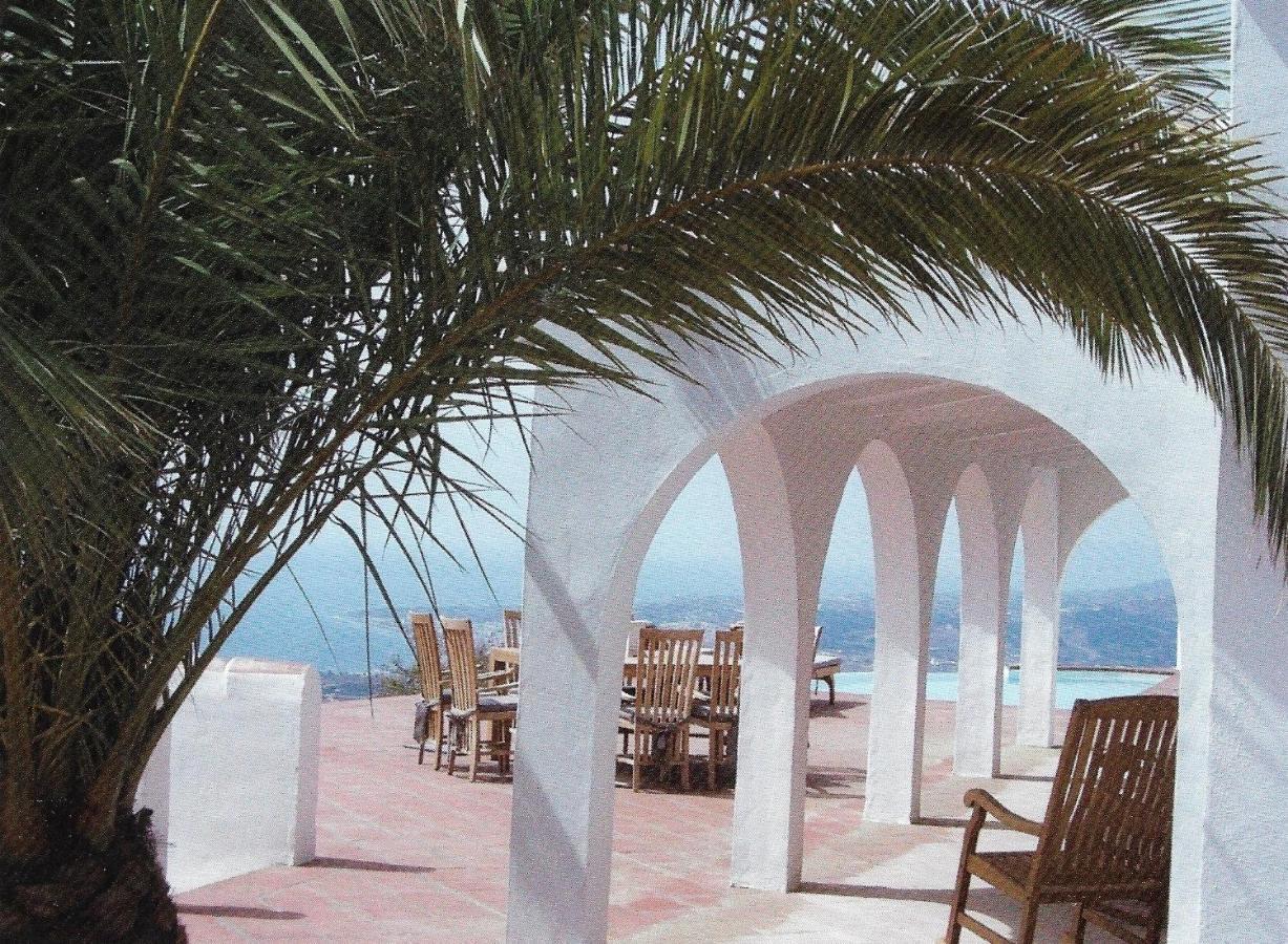 Villa Perla Blanca Sayalonga Ngoại thất bức ảnh